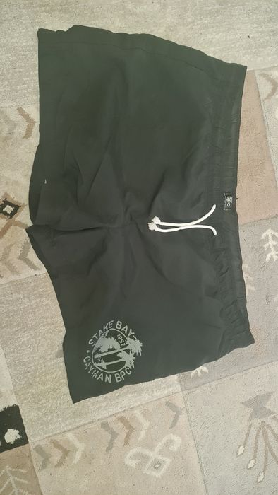 Pantaloni scurți pentru plajă