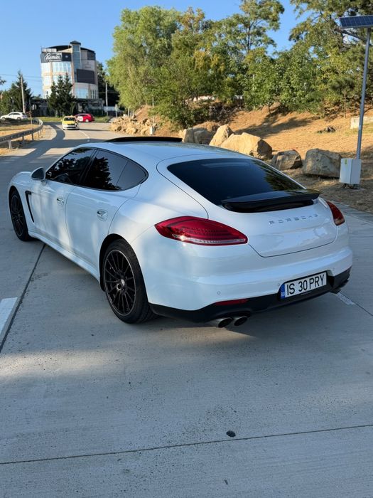 Porsche panamera 3.0i 420cp 2015