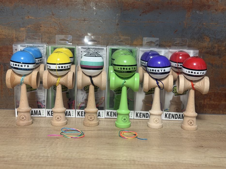 Kendama Sweets , noi, in cutie, cu ata de schimb