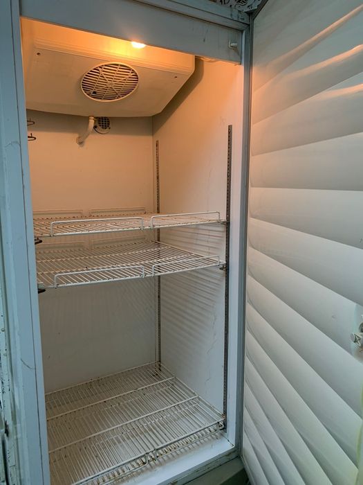 Продам морозильную камеру