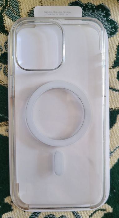 Оригинальная розничная цена прозрачного чехла Apple Clear Case с MagSa