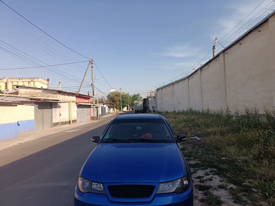 Продаю свою нексия2