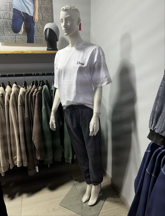 Продам рейл, манекены, примеречную