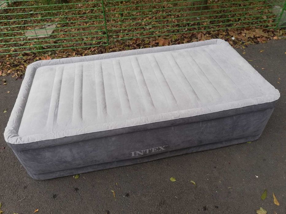 Saltea gonflabila INTEX Dura Beam Deluxe pompa integrata 99 x 191 x 46