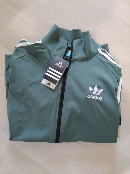Treninguri Nike si Adidas unisex.