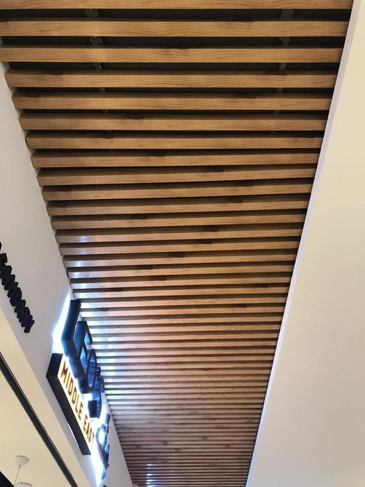 Кубообразный реечный потолок