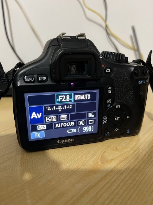 Фотоапарат Canon Eos 550D комплект със чанта и статив