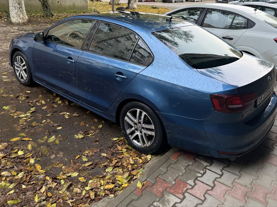 Volkswagen Jetta 2.0 TDI • 2017 •