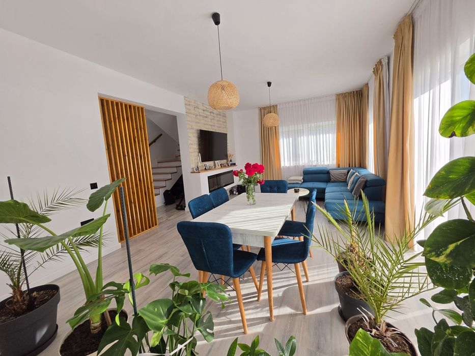 PROPRIETAR vand casa, 120 mp, 4 camere, 350 mp gradina in zona Urbano