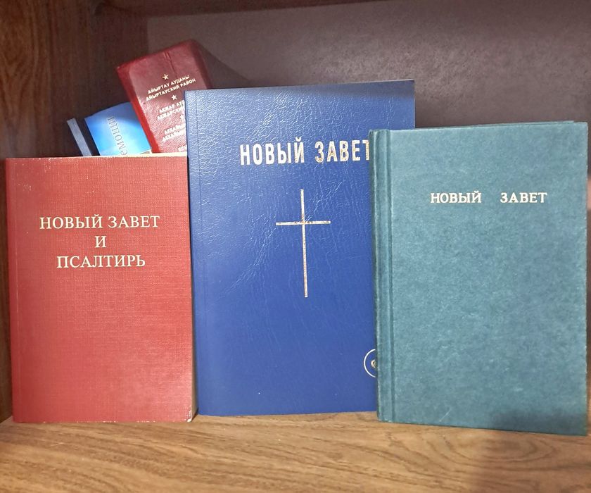 Продам  книги новые