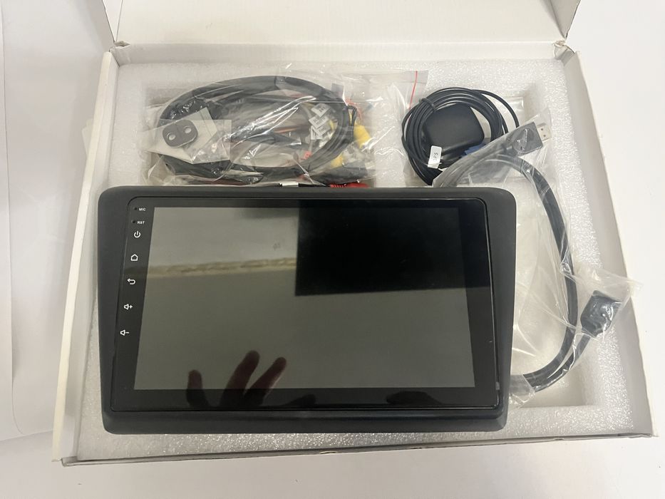 Продам планшет магнитола в авто