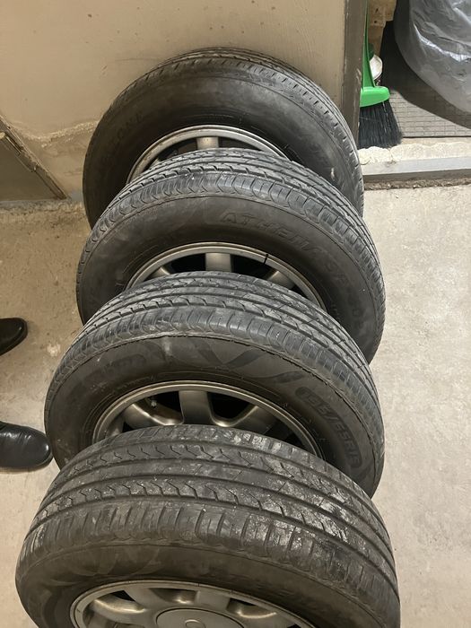 продам комплект диски с резиной