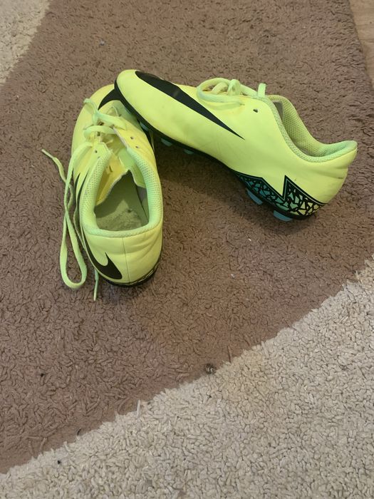 Vand ghete nike de fotbal