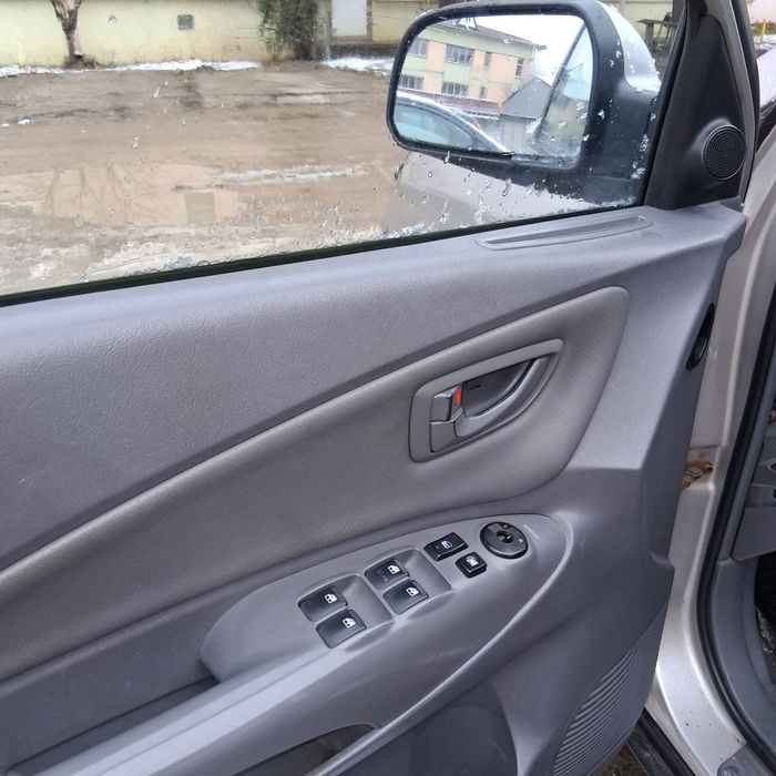 Hyundai Tucson 2005 diesel 4x4 necesita reparatii