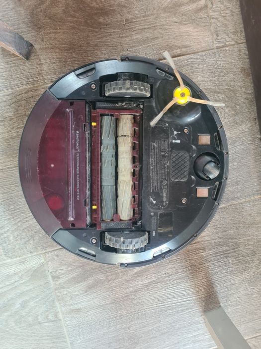 Robot Roomba 960. Statie de încărcare roomba irobot