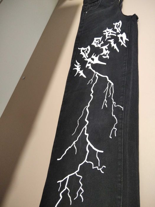 Черни дънки с надпис