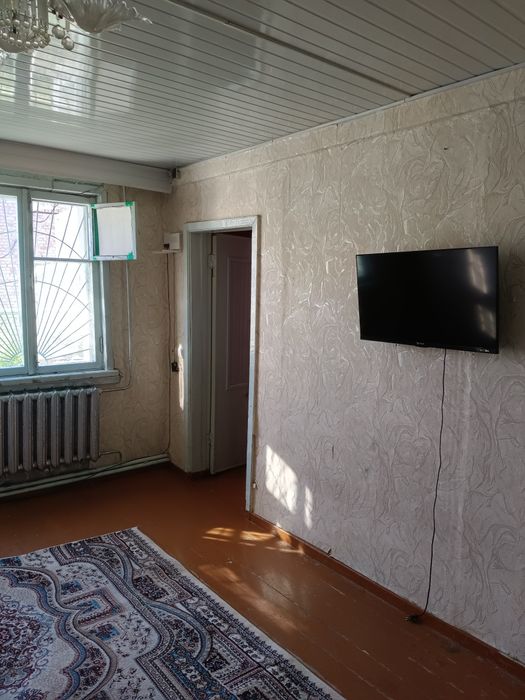 Metroga 50 metr derevyashka 2 hona ijaraga beriladi