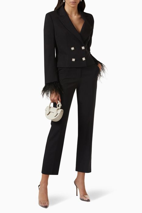 Продам костюм производства Италия старая цена 80000 тысяч