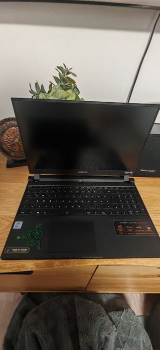 Vând Laptop Gaming pentru componente