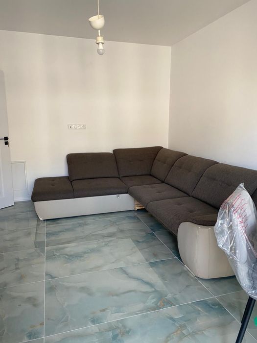 Vand apartament utilat si mobilat