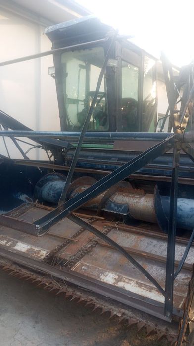 Марал комбайин сотилади