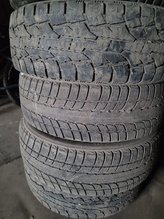 Продам всесезонные шины