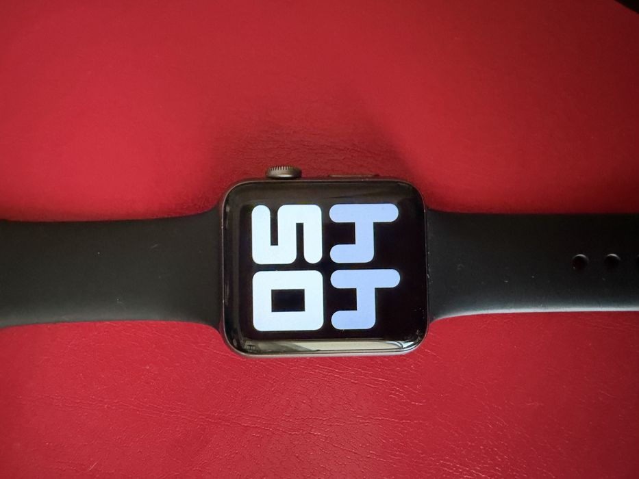 Часы Apple Watch Series 3 42mm