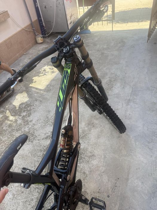 Yt tues downhill 2.0