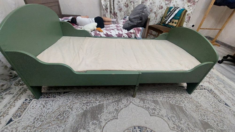 Кровать и шкаф детская икеа дерево