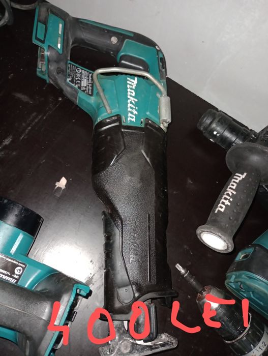 Vând scule Makita pe baterii în stare foarte bună