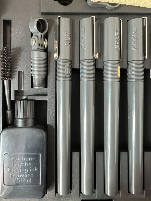 Тънкописци с мастило