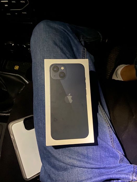 Айфон 13 , скидка есть срочно продается