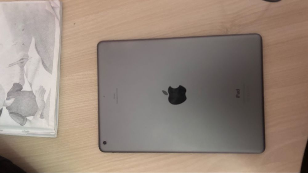 Рабочий айпад сатылады