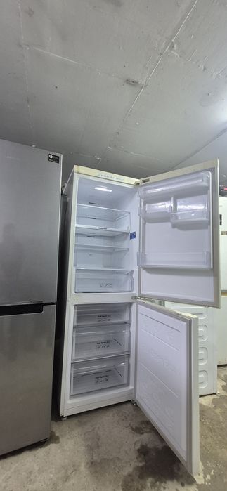 Холодильник индизит 35000.самсунг дороже