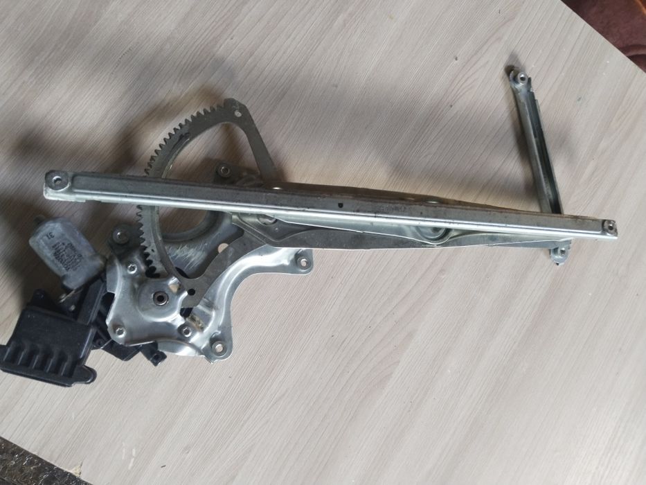 Продам запчасти на Камри 40