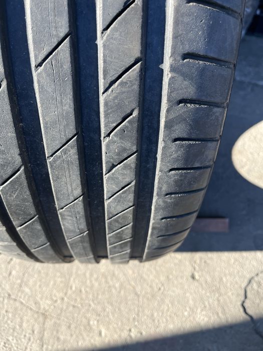 2 бр. летни гуми 245/45/19 Kumho 5,5 mm DOT 5116