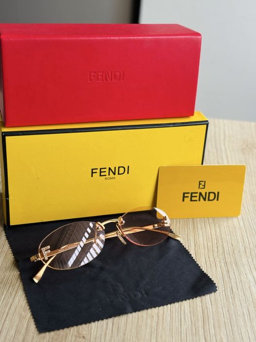 Дамски слънчеви очила Fendi
