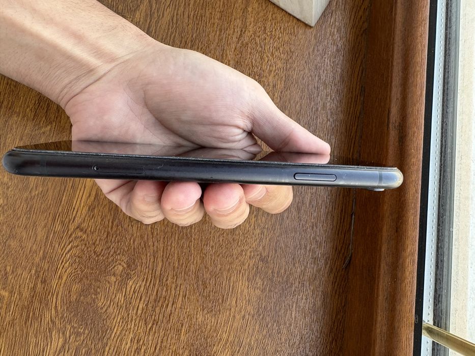 Продам Iphone Xr 64gb