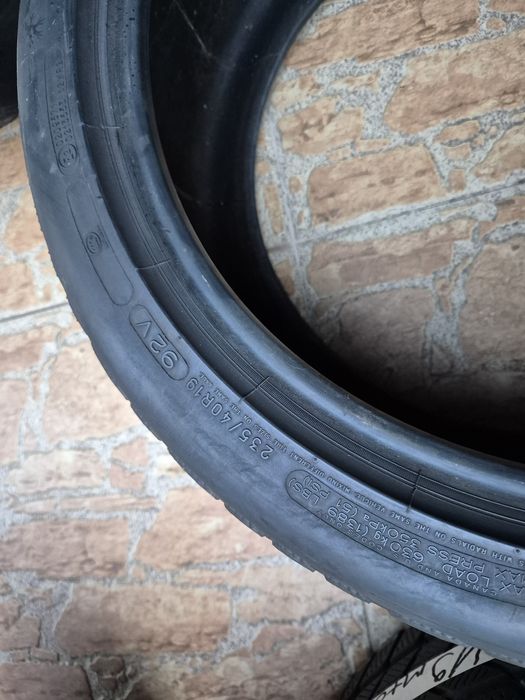 Vând cauciucuri 235/40/19 M+S 2și2 imp Germania