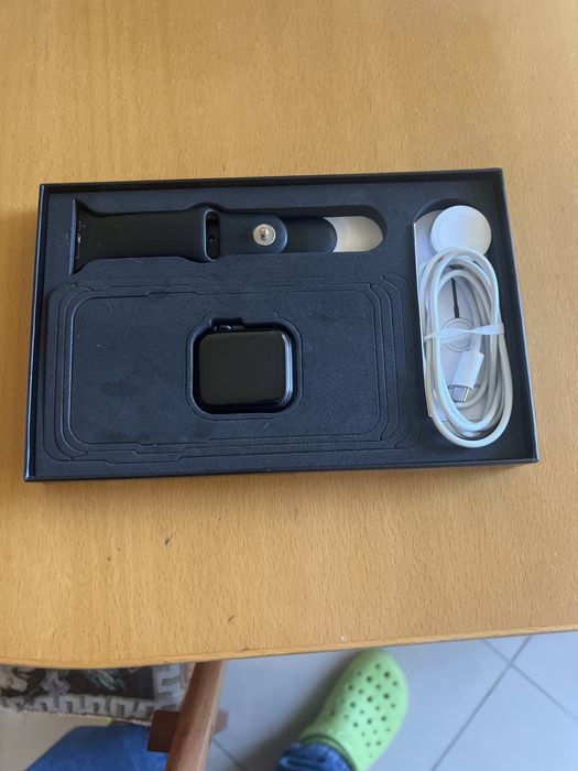 Apple Watch series 5 -44mm Space Grey GPS