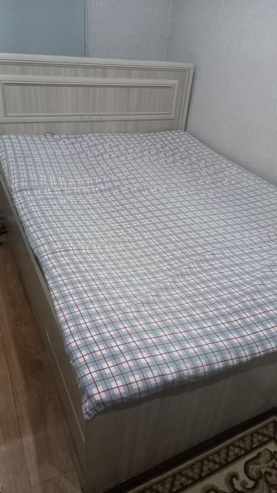 Продам кровать двухспальная