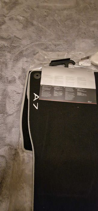 Audi A7 moketni stelki 2010>