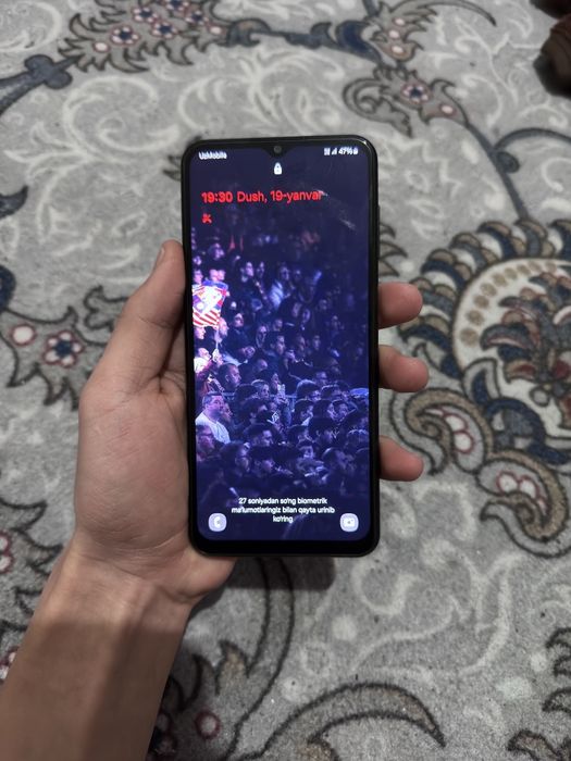 Samsung M13 tel holati ideal