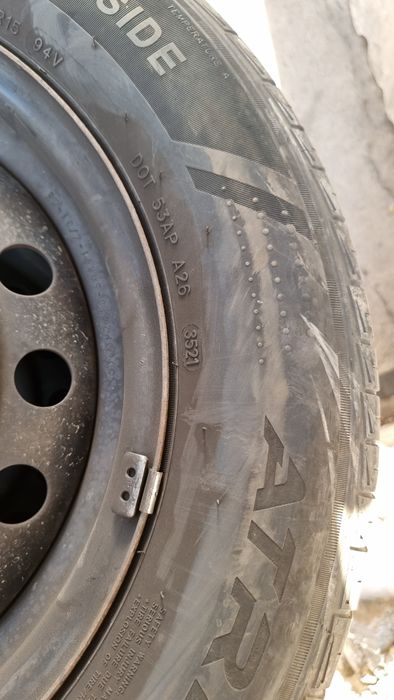 Шины с дисками на тойоту.