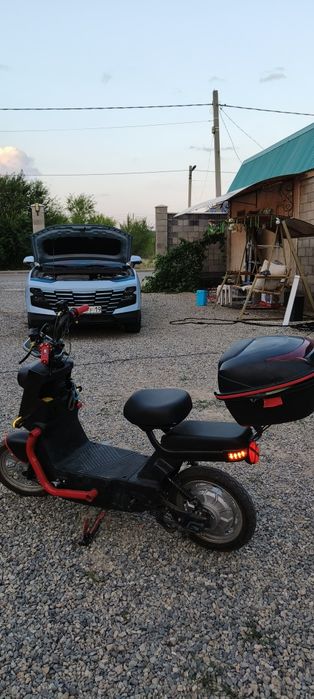 Скутер танк ает 48 вольт 800 ватт