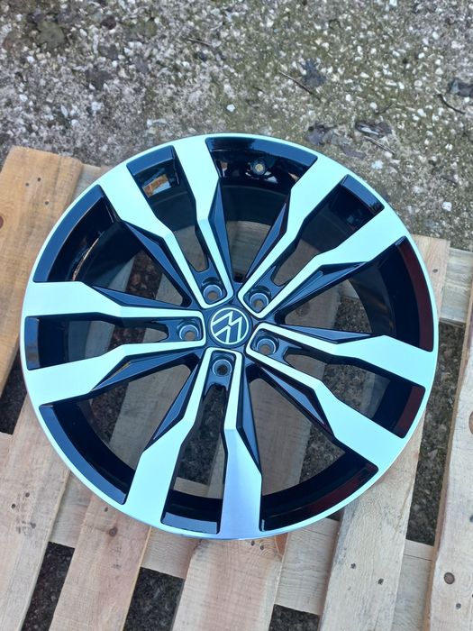 19"Vw Suzuka 8.5ж ет38 Tiguan Touran Passat Jetta T.roc Black Polish Ч