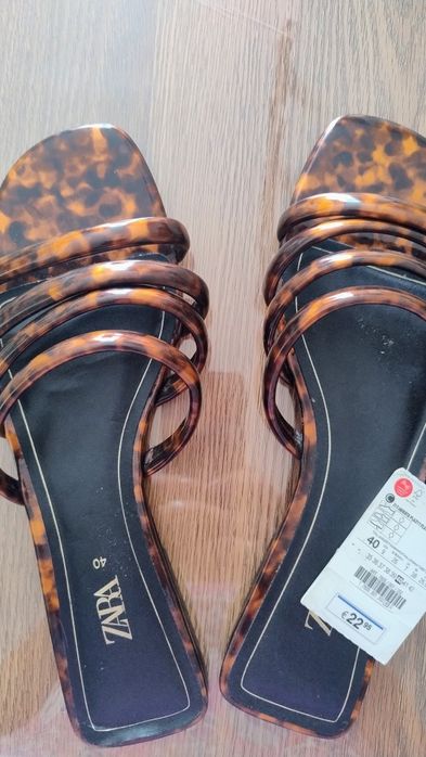 Дамски ест.кожа обувки Кавалер 39,40 и червени 39, чехли Зара40