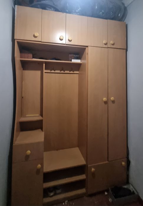 Shkaf prixojka, kiraverish b/u