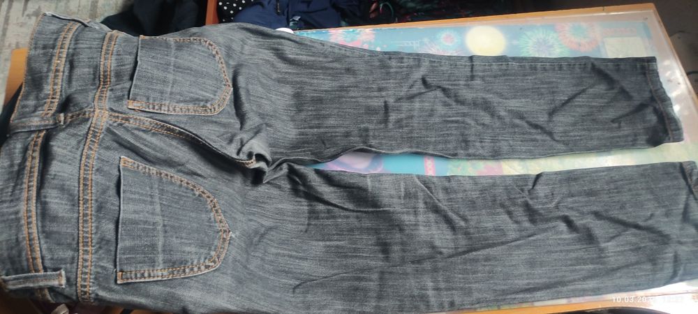 Джинсы Beneton размер 26.