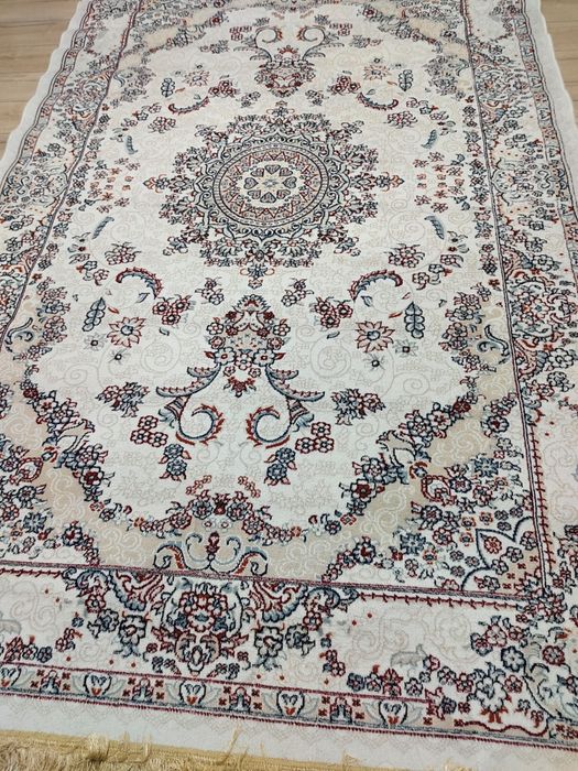 Продам срочно шёлковый ковер